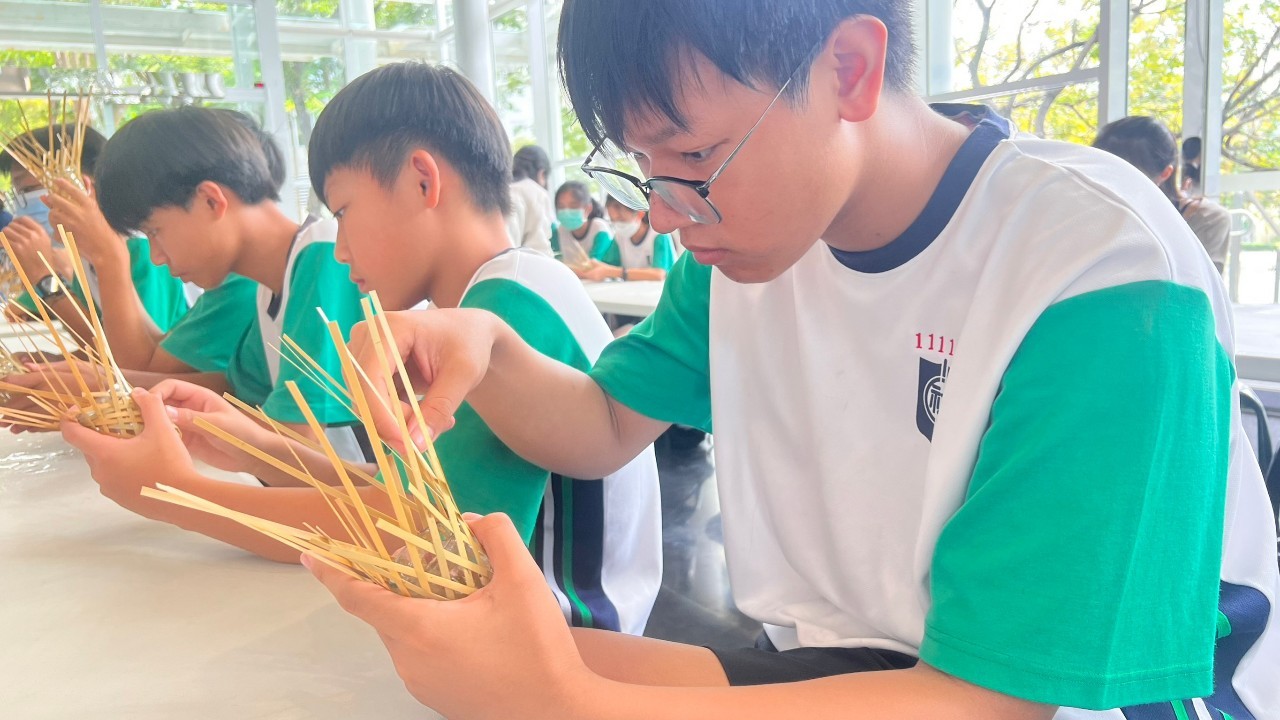 03地方工藝館 大廳 ⽵編⼯藝體驗教學活動-美化居家⼩花器-竹器編製